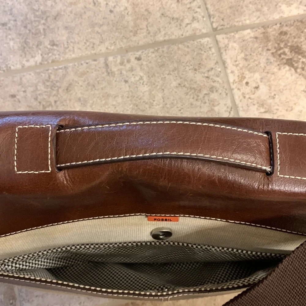Fossil Messenger Bag